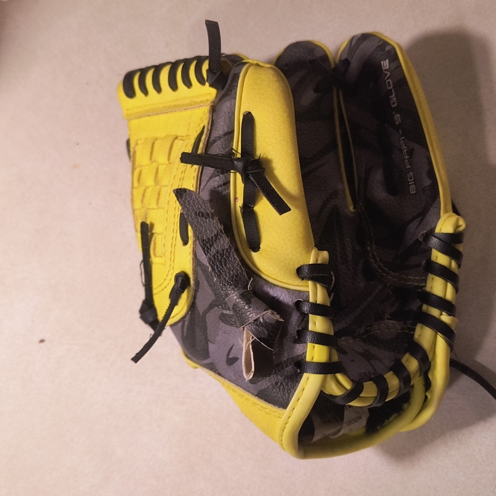 Ortiz34 Glove 9" Tee Ball Yellow Black 2020 Limited Edition T-ball RH THROW